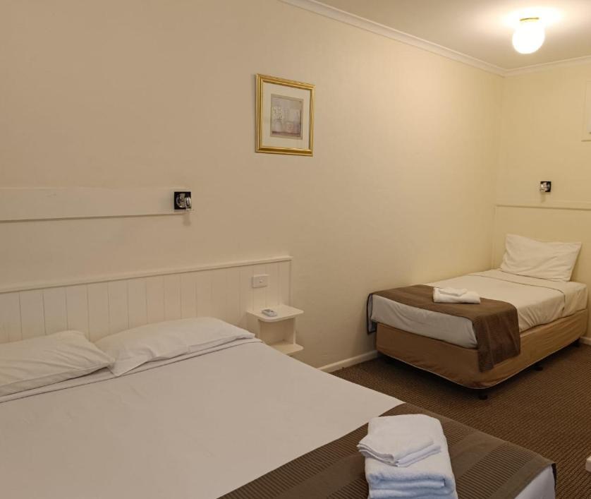 Lazy River Motor Inn Суон-Хилл Экстерьер фото